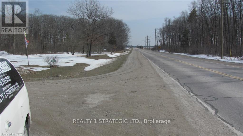 10048 Greenway Road, Lambton Shores, Ontario  N0M 1T0 - Photo 8 - X8286110