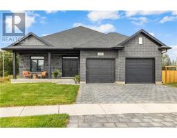 27 Spruce Crescent Cres, North Middlesex, Ca