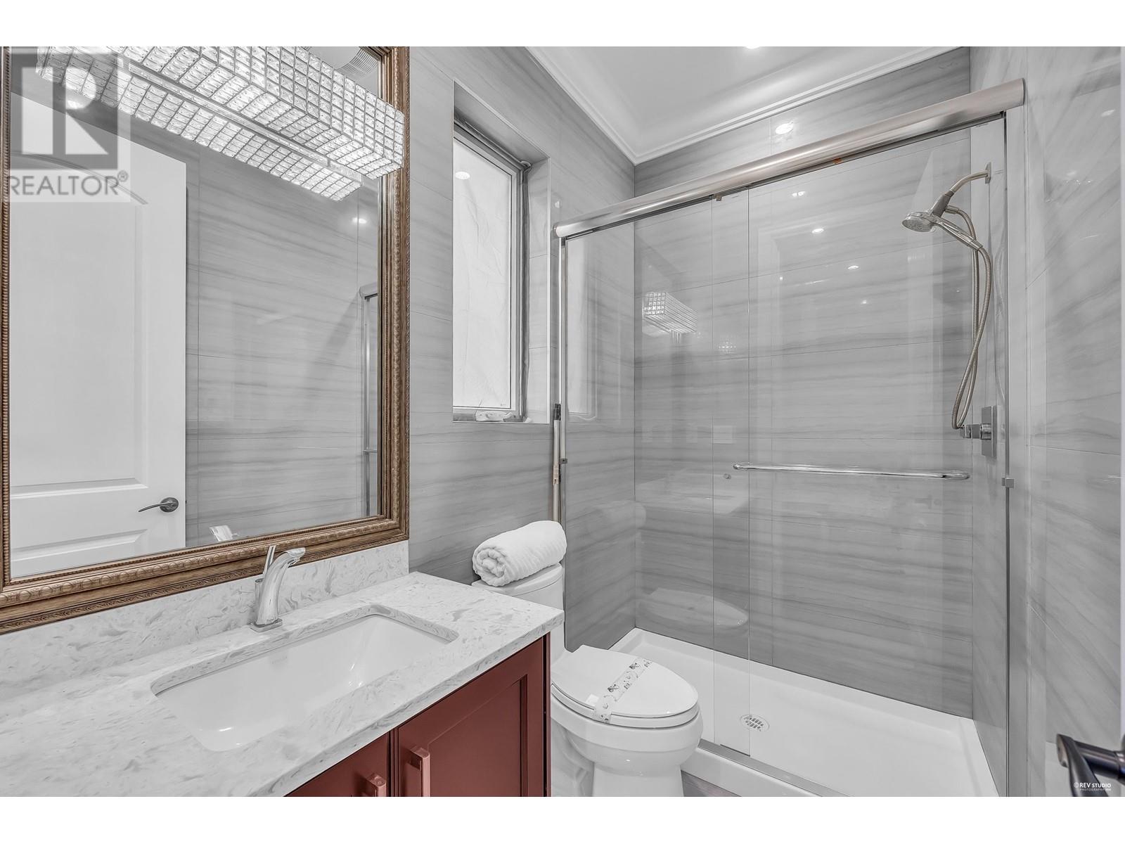 Listing Picture 32 of 39 : 8380 MOWBRAY ROAD, Richmond / 烈治文 - 魯藝地產 Yvonne Lu Group - MLS Medallion Club Member