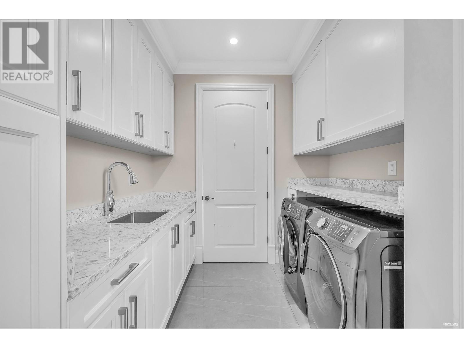 Listing Picture 24 of 39 : 8380 MOWBRAY ROAD, Richmond / 烈治文 - 魯藝地產 Yvonne Lu Group - MLS Medallion Club Member