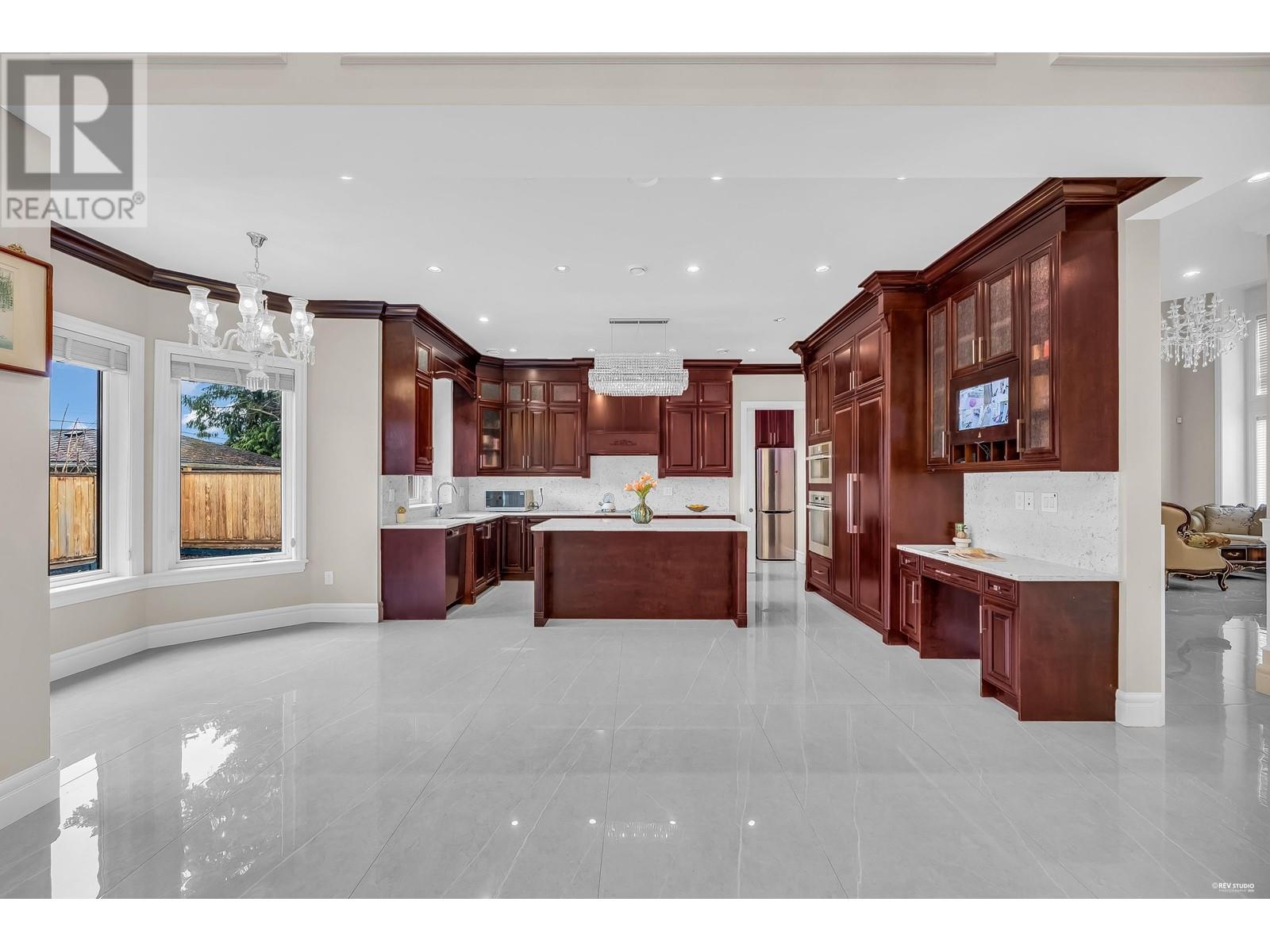 Listing Picture 15 of 39 : 8380 MOWBRAY ROAD, Richmond / 烈治文 - 魯藝地產 Yvonne Lu Group - MLS Medallion Club Member