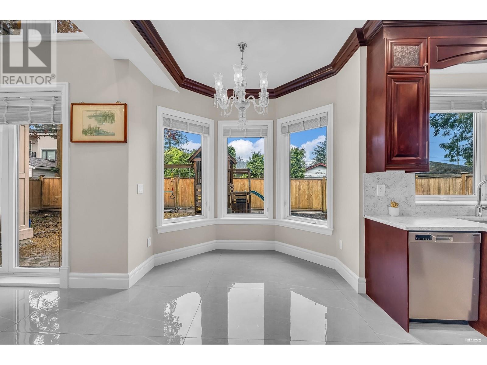 Listing Picture 17 of 39 : 8380 MOWBRAY ROAD, Richmond / 烈治文 - 魯藝地產 Yvonne Lu Group - MLS Medallion Club Member