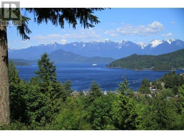 618 Gower Point Road, Gibsons, British Columbia  V0N 1V8 - Photo 1 - R2874267