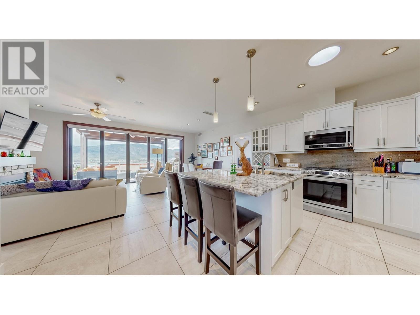 2000 VALLEYVIEW Drive Unit# 20 Osoyoos