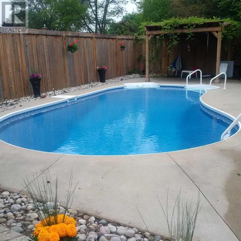 20 Devon Court, Tillsonburg, Ontario  N4G 4K5 - Photo 2 - 40552100