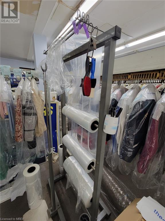 4994 Dundas Street, Toronto, Ontario  M9A 1B8 - Photo 16 - 40402673