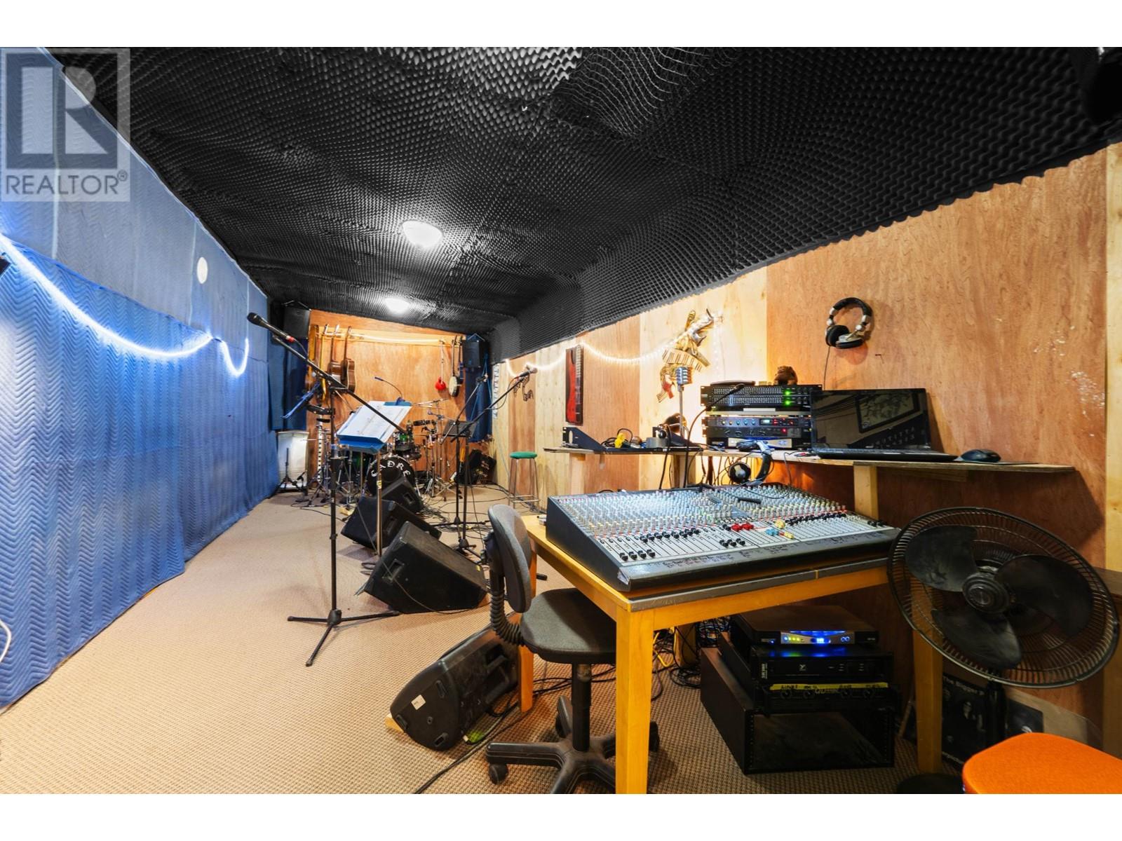 7629 Barnhartvale Road, Kamloops, British Columbia  V2C 6T7 - Photo 72 - 178168