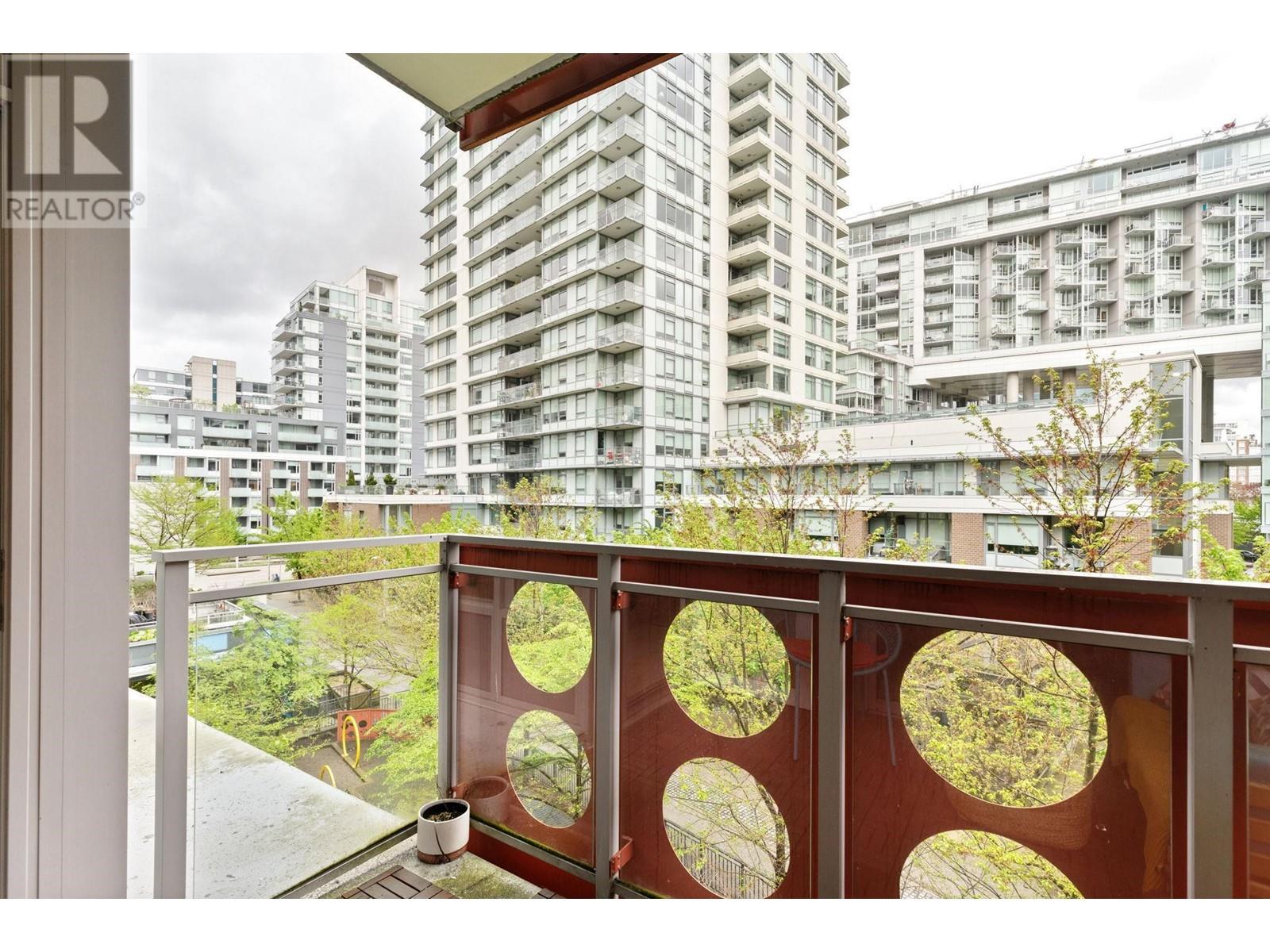 Listing Picture 31 of 40 : 318 161 E 1 AVENUE, Vancouver / 溫哥華 - 魯藝地產 Yvonne Lu Group - MLS Medallion Club Member