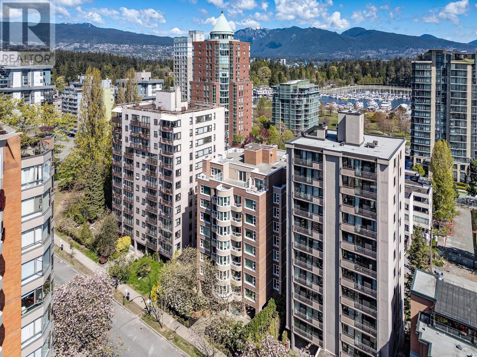 Listing Picture 5 of 29 : 203 1845 ROBSON STREET, Vancouver / 溫哥華 - 魯藝地產 Yvonne Lu Group - MLS Medallion Club Member