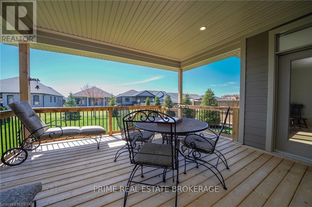 66 Deerfield Rd, Lambton Shores, Ontario  N0M 1T0 - Photo 10 - X8282960