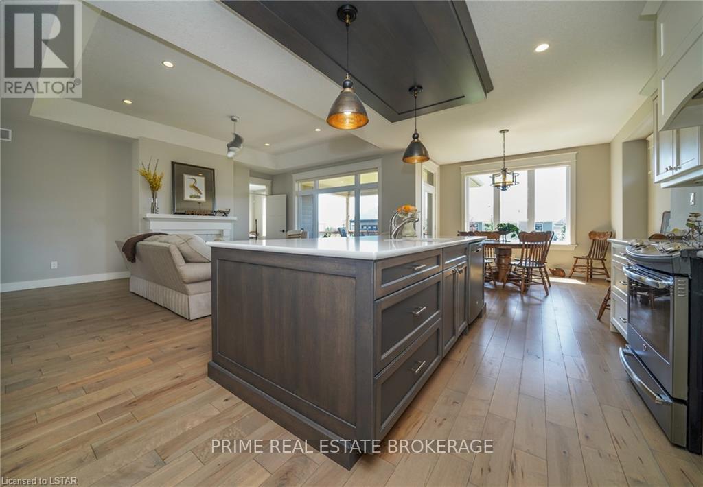 66 Deerfield Rd, Lambton Shores, Ontario  N0M 1T0 - Photo 23 - X8282960