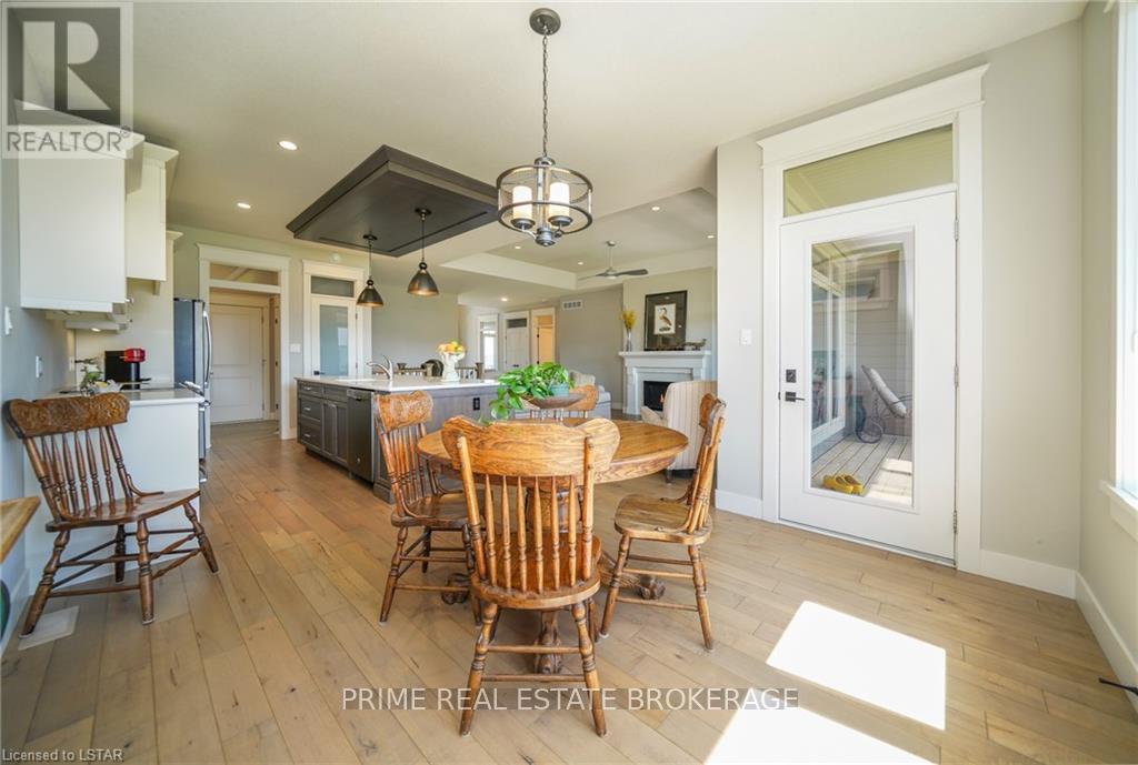 66 Deerfield Rd, Lambton Shores, Ontario  N0M 1T0 - Photo 26 - X8282960