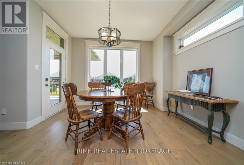 66 Deerfield Rd, Lambton Shores, Ontario  N0M 1T0 - Photo 27 - X8282960