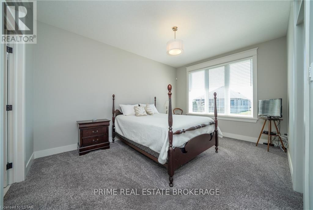 66 Deerfield Rd, Lambton Shores, Ontario  N0M 1T0 - Photo 28 - X8282960