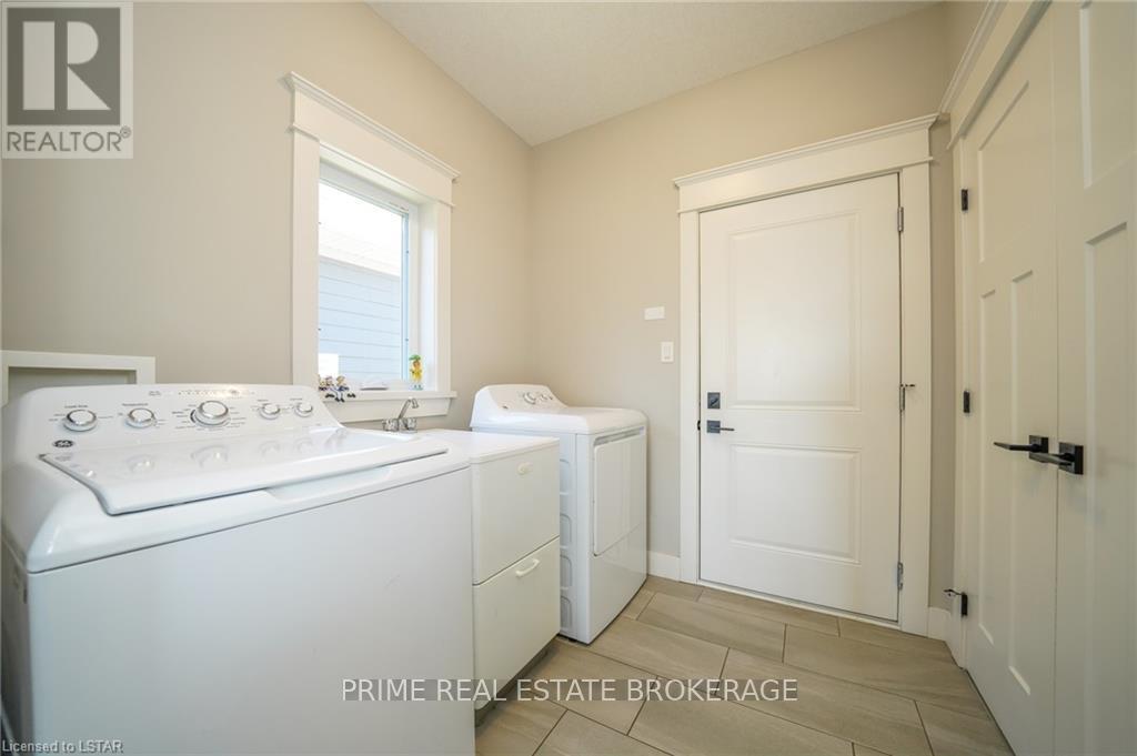 66 Deerfield Rd, Lambton Shores, Ontario  N0M 1T0 - Photo 40 - X8282960