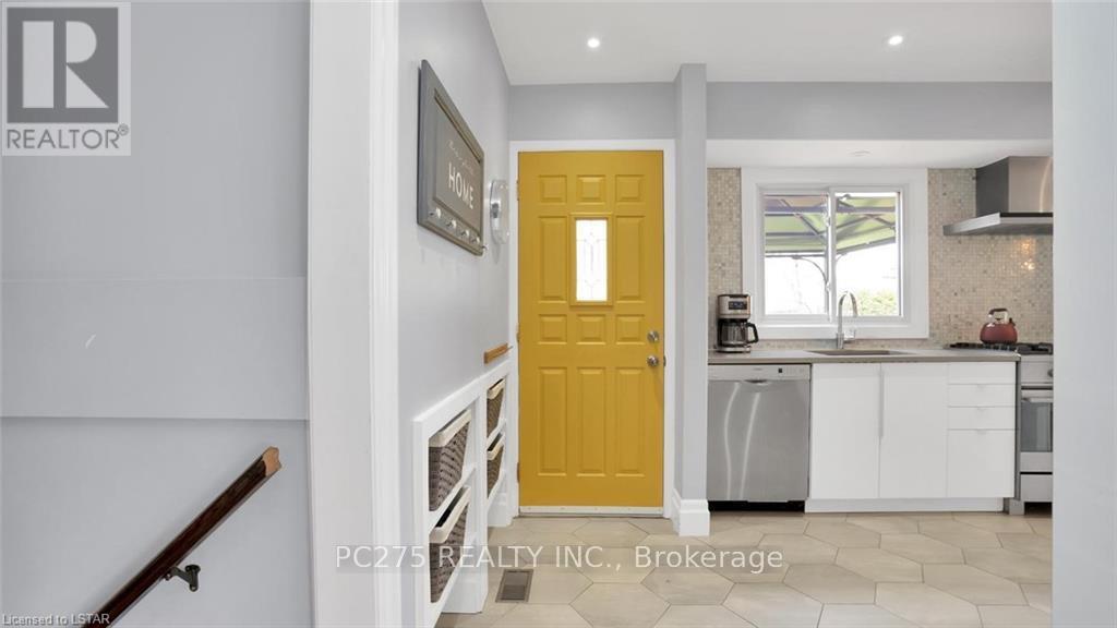 74 Larkspur Cres, London, Ontario  N6H 3R2 - Photo 16 - X8283596