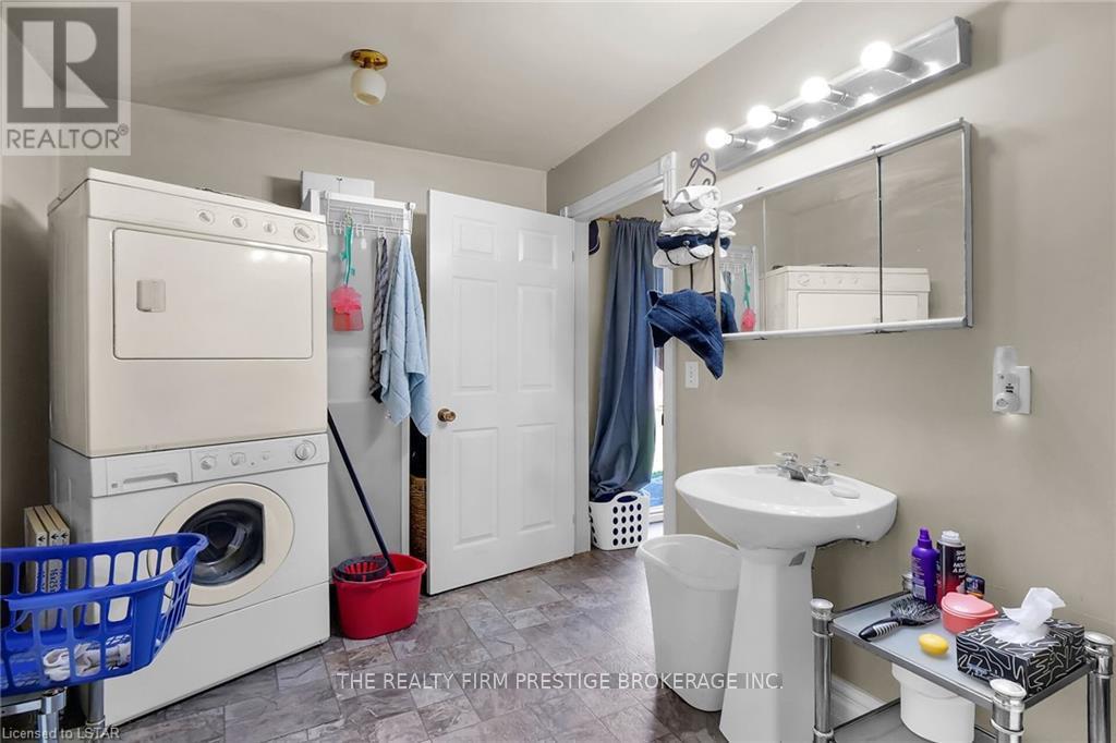 22003 Melbourne Rd, Strathroy-Caradoc, Ontario  N0L 1T0 - Photo 10 - X8283698