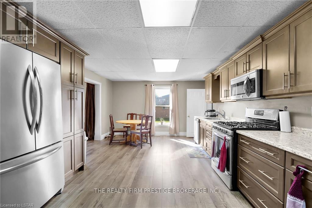 22003 Melbourne Rd, Strathroy-Caradoc, Ontario  N0L 1T0 - Photo 5 - X8283698