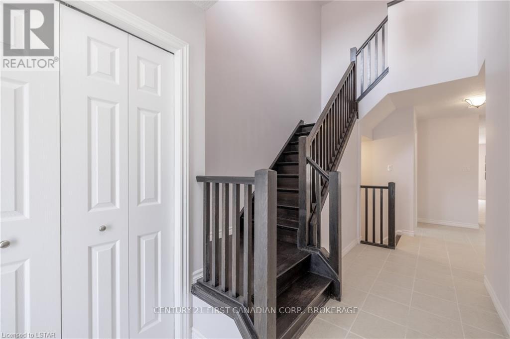 2031 Springridge Dr, London, Ontario  N5X 0H1 - Photo 3 - X8283850