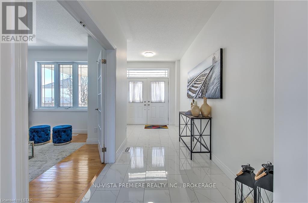 815 Apricot Dr, London, Ontario  N6K 5A8 - Photo 4 - X8283992