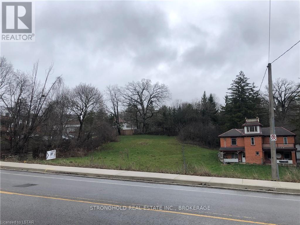 26 Bridge Street West St W, Kitchener, Ontario N2K 1K4 - Photo 2 - X8284086