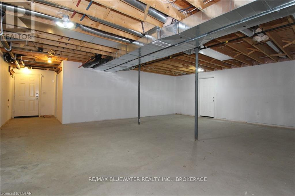 8612 Goosemarsh Line, Lambton Shores, Ontario  N0M 1T0 - Photo 32 - X8284120