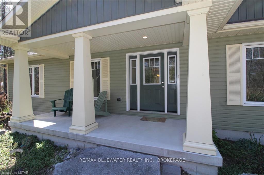 8612 Goosemarsh Line, Lambton Shores, Ontario  N0M 1T0 - Photo 9 - X8284120