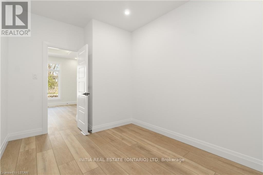 184 Sandpiper Dr, Sarnia, Ontario  N7S 0E7 - Photo 16 - X8287270