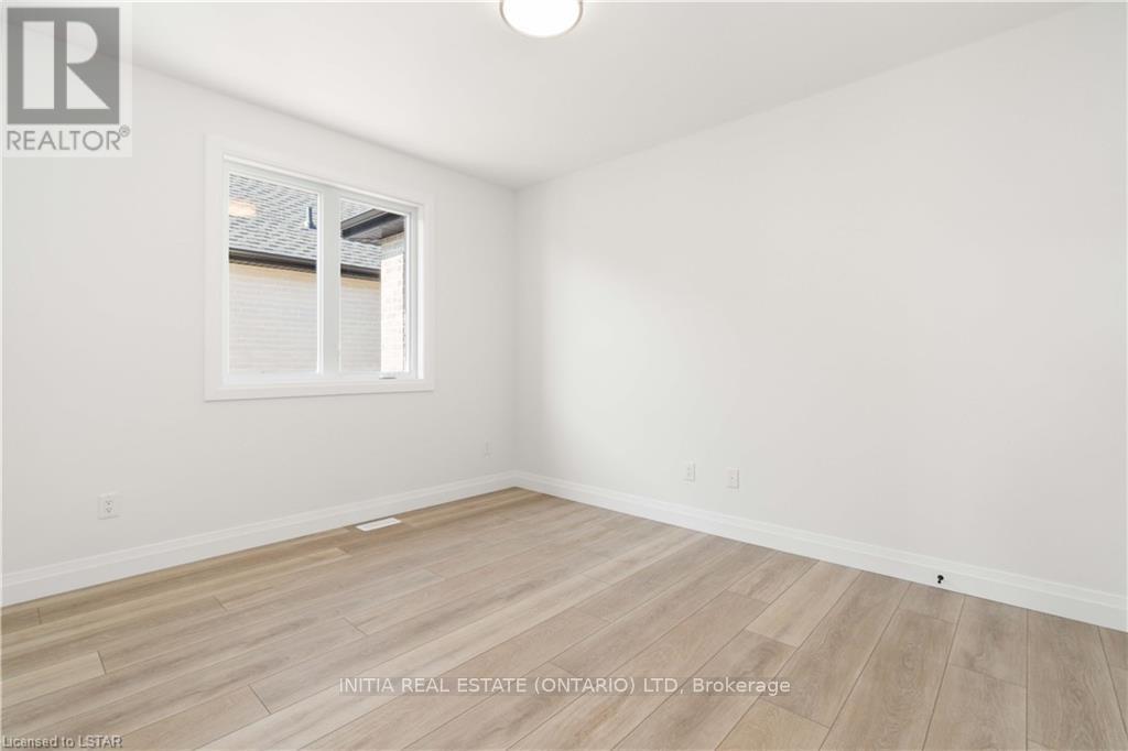 184 Sandpiper Dr, Sarnia, Ontario  N7S 0E7 - Photo 8 - X8287270