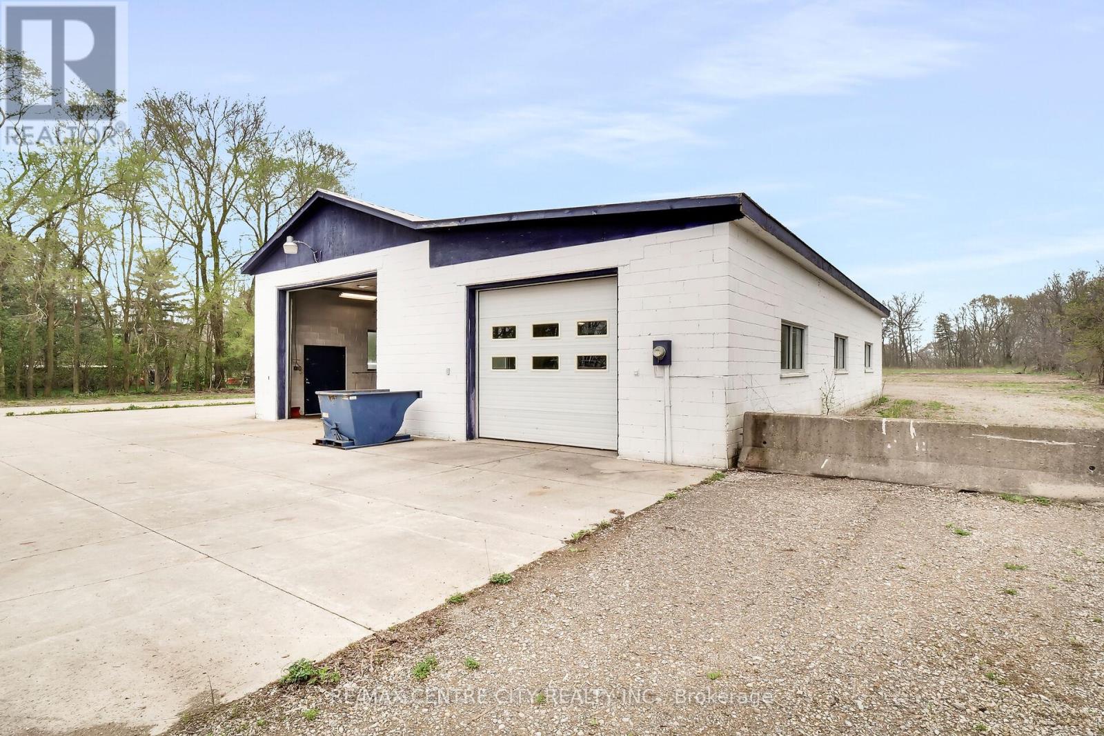 1998 Kilally Rd, London, Ontario  N5V 5A3 - Photo 4 - X8294442
