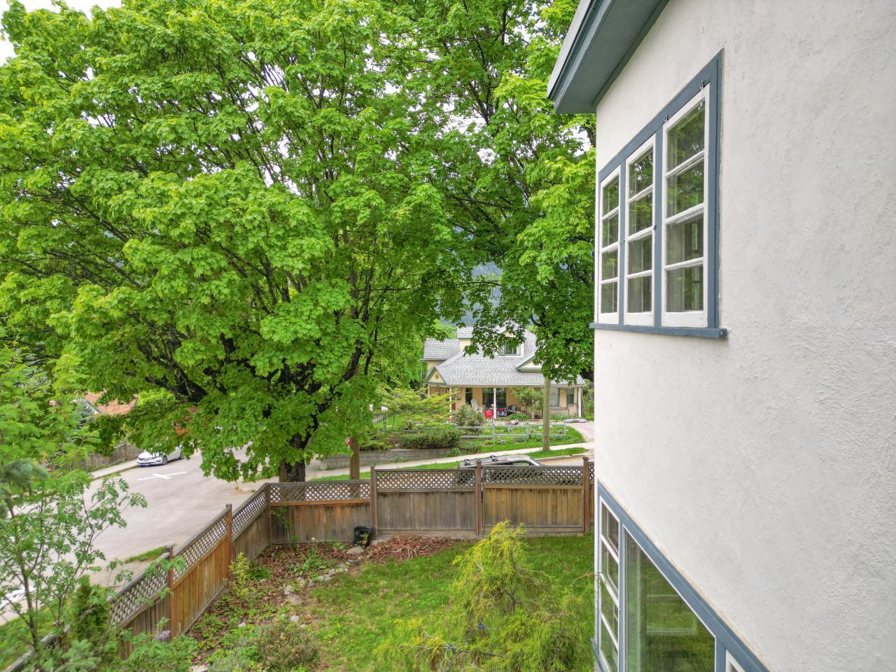 704 Hoover Street, Nelson, British Columbia  V1L 4X4 - Photo 74 - 2476500