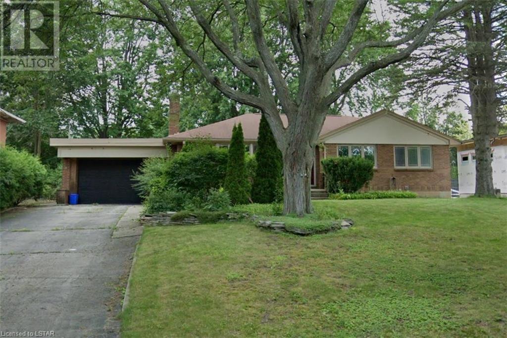 1629 LOUISE Boulevard, London, 3 Bedrooms Bedrooms, ,2 BathroomsBathrooms,Single Family,For Rent,LOUISE,40581424