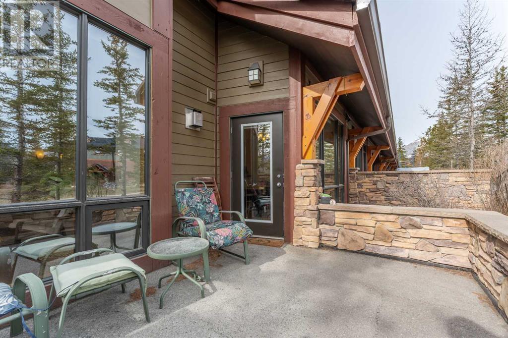 215, 107 Armstrong Place Canmore