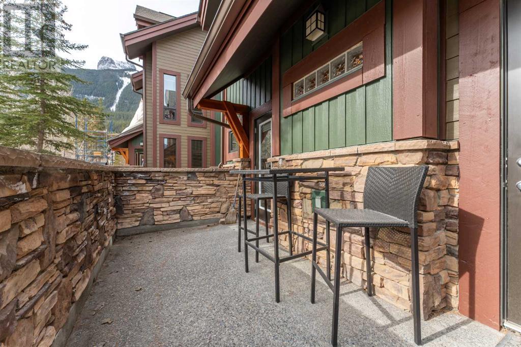 215, 107 Armstrong Place Canmore