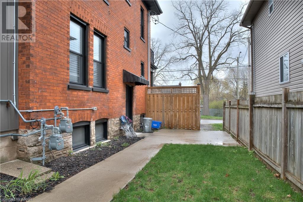 806 Duke Street, Cambridge, Ontario  N3H 3T9 - Photo 4 - 40581331