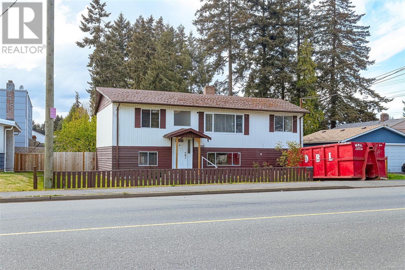 1745 Waddington Rd, Nanaimo, British Columbia  V9S 4W5 - Photo 2 - 962438