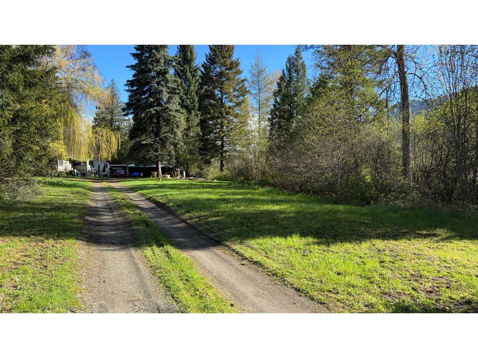 2660 Marsh Creek Road, Fruitvale, British Columbia  V0G 1L1 - Photo 5 - 2476592