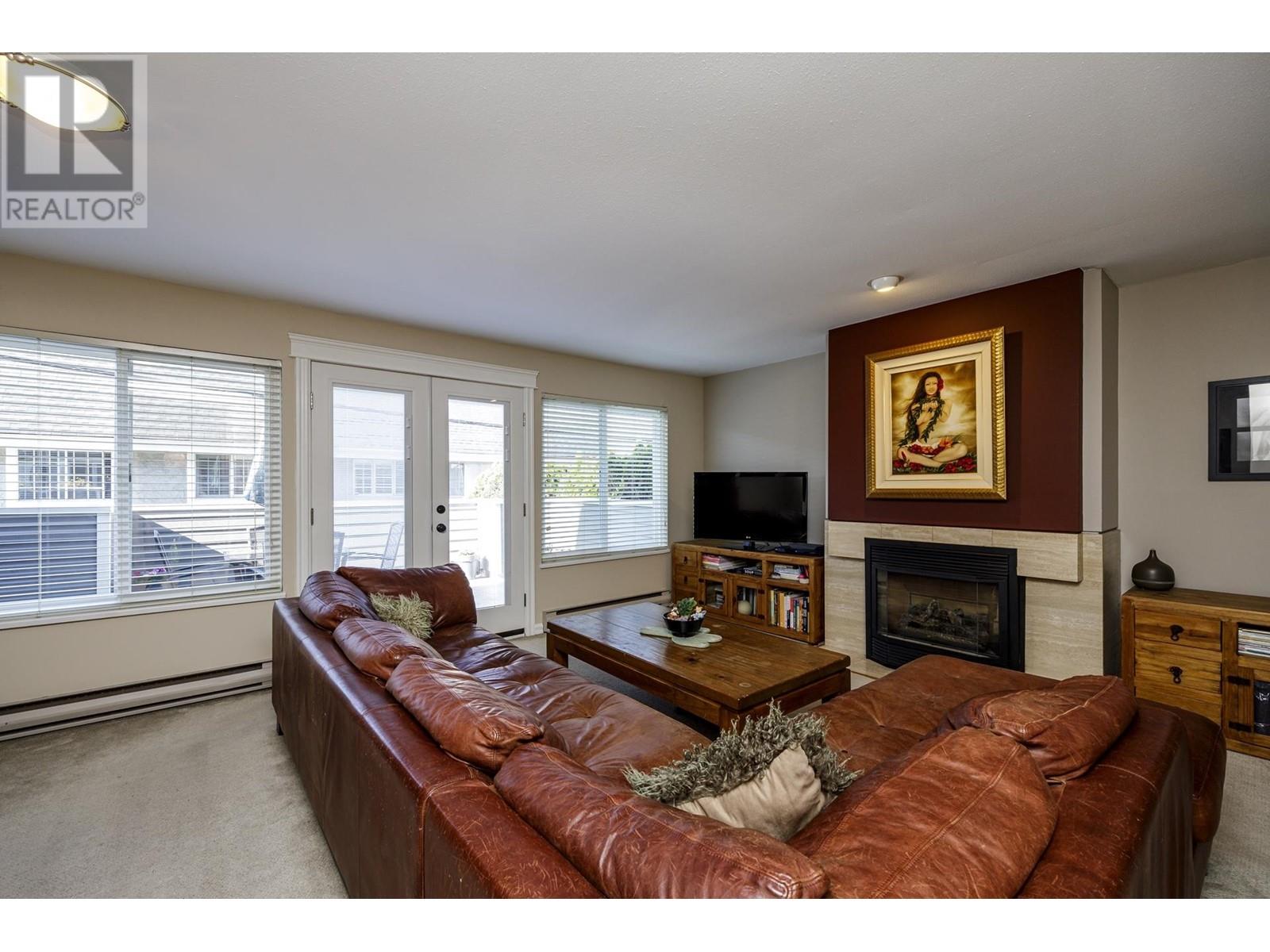 2 215 E Keith Road, North Vancouver, British Columbia  V7L 1V4 - Photo 4 - R2877917