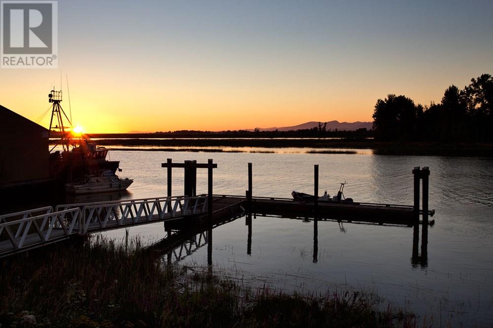 4227 W River Road, Ladner, British Columbia  V4K 1R9 - Photo 13 - R2877716