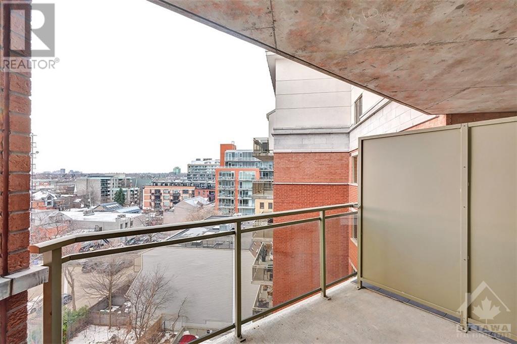 320 MCLEOD STREET UNIT#704 Ottawa