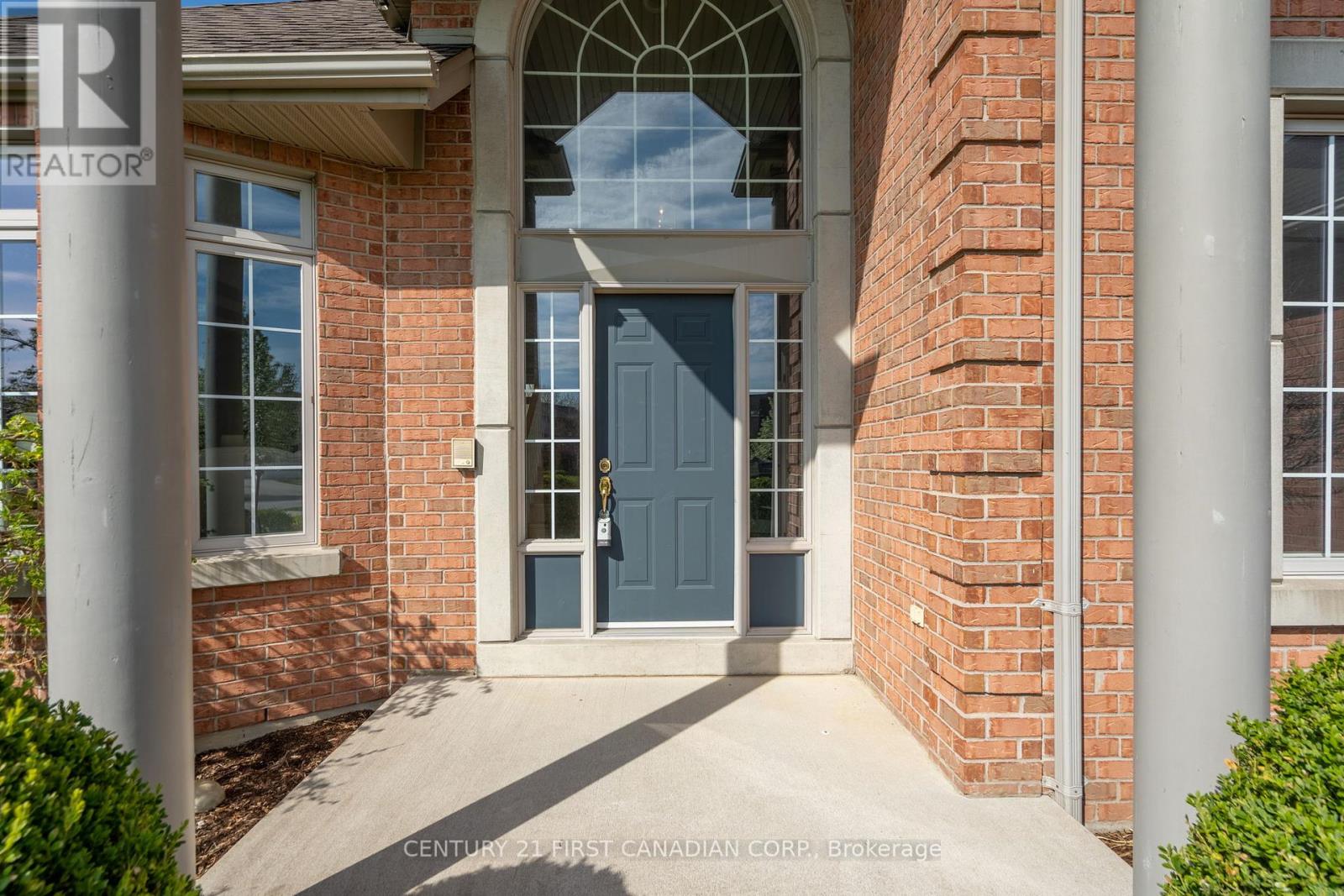 66 Valleyview Crescent, Thames Centre, Ontario  N0L 1G3 - Photo 3 - X8293520