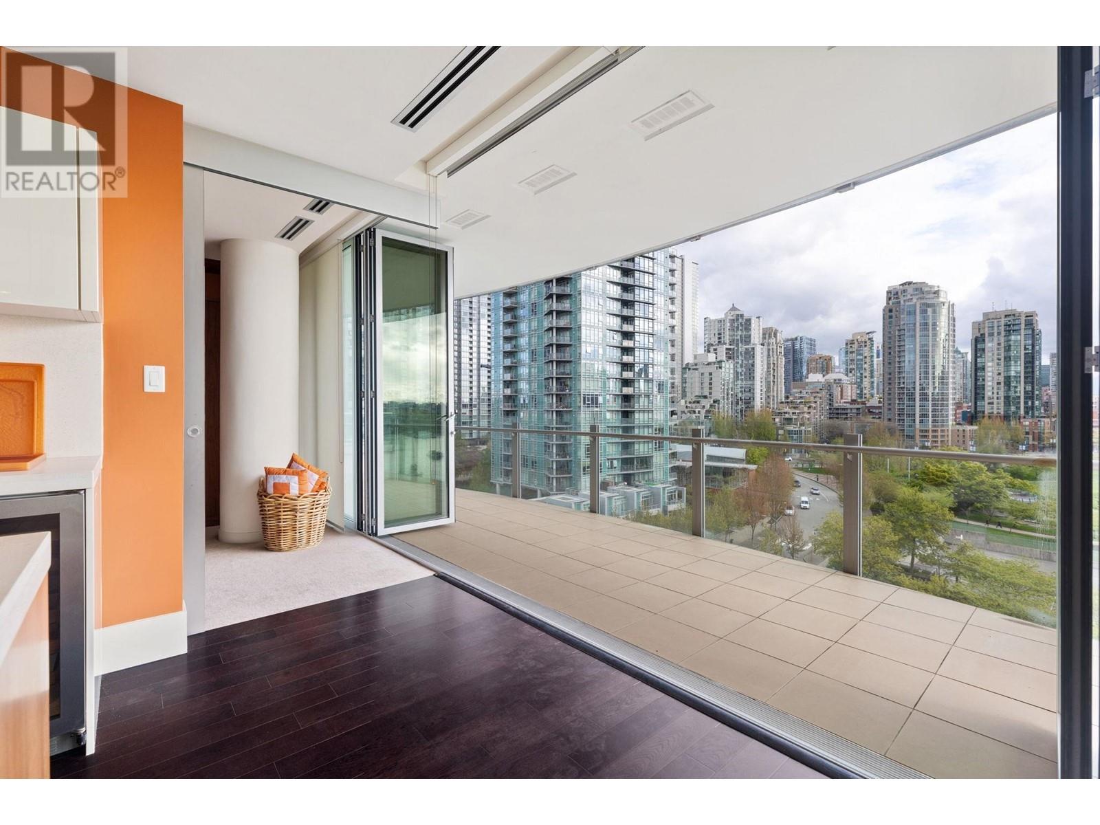 Listing Picture 21 of 40 : 1002 1560 HOMER MEWS, Vancouver / 溫哥華 - 魯藝地產 Yvonne Lu Group - MLS Medallion Club Member