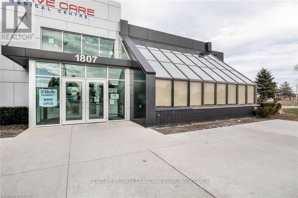 #104 -1807 Wonderland Rd N, London, Ontario N6G 5C2 - Photo 1 - X8286444