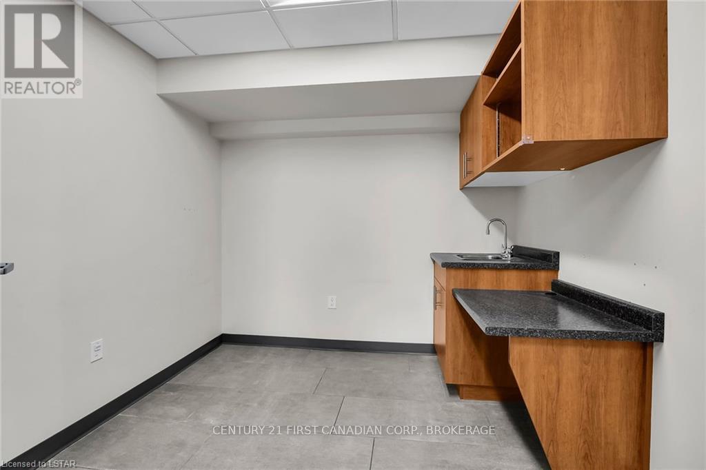 #104 -1807 Wonderland Rd N, London, Ontario N6G 5C2 - Photo 12 - X8286444