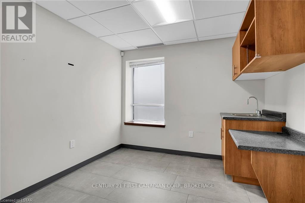 #104 -1807 Wonderland Rd N, London, Ontario N6G 5C2 - Photo 13 - X8286444