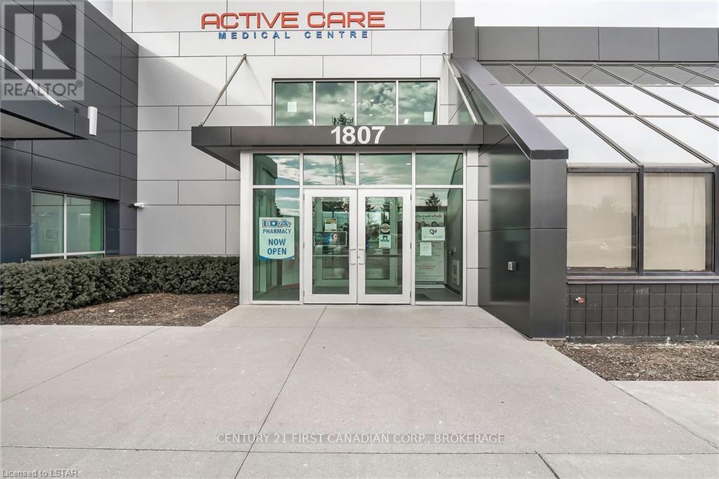 #104 -1807 Wonderland Rd N, London, Ontario N6G 5C2 - Photo 2 - X8286444