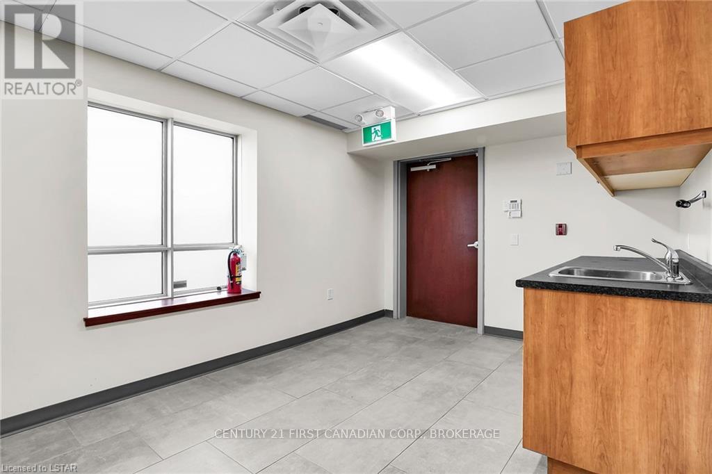 #104 -1807 Wonderland Rd N, London, Ontario N6G 5C2 - Photo 20 - X8286444