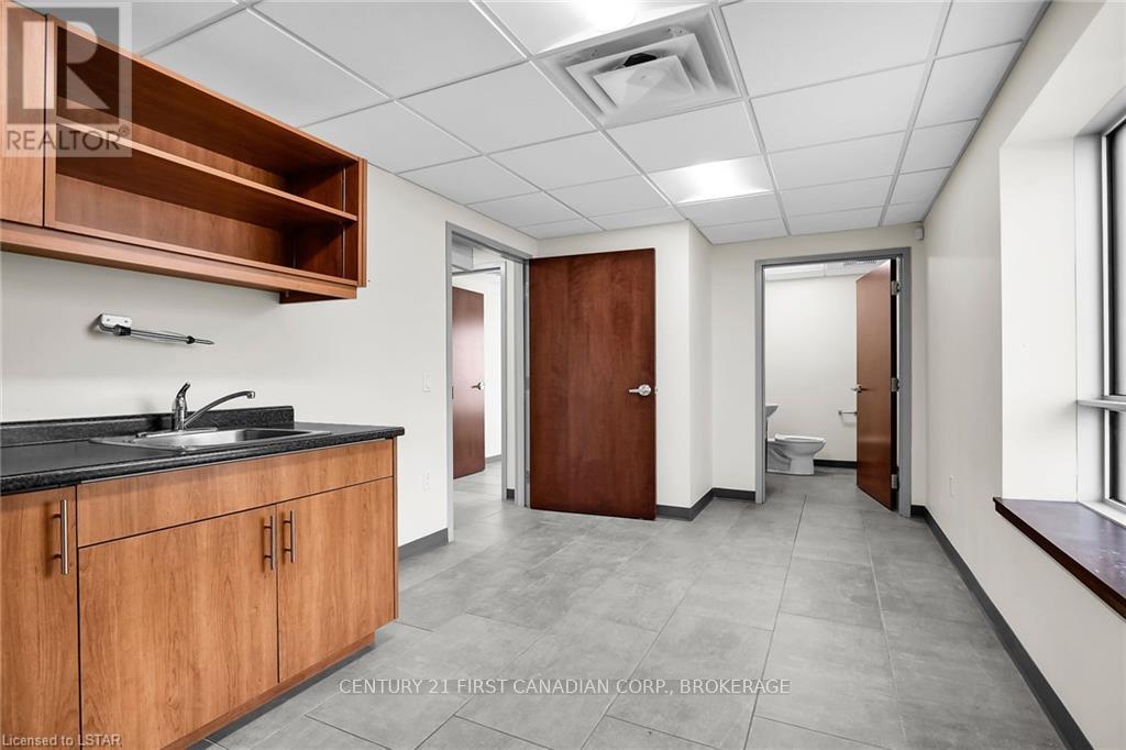 #104 -1807 Wonderland Rd N, London, Ontario N6G 5C2 - Photo 23 - X8286444