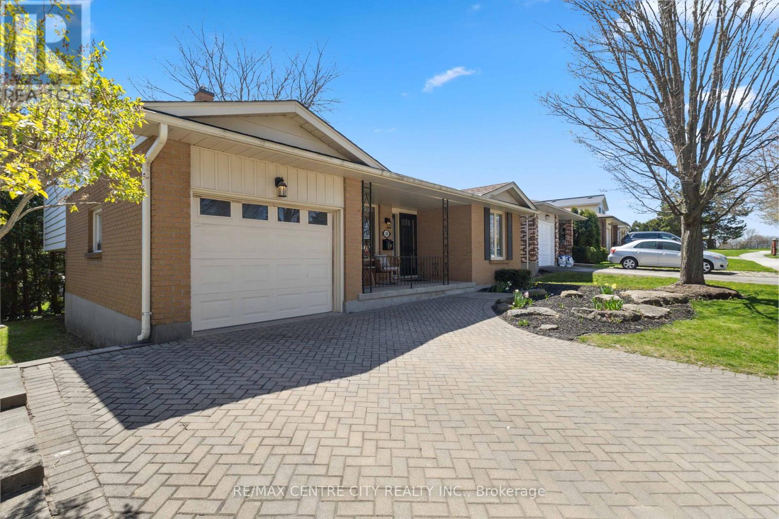 100 Concord Crescent, London, Ontario  N6G 3H7 - Photo 3 - X8293094