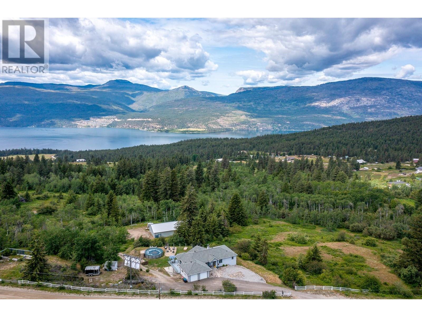 18074 Hereford Road, Lake Country, British Columbia  V4V 1B6 - Photo 3 - 10309979